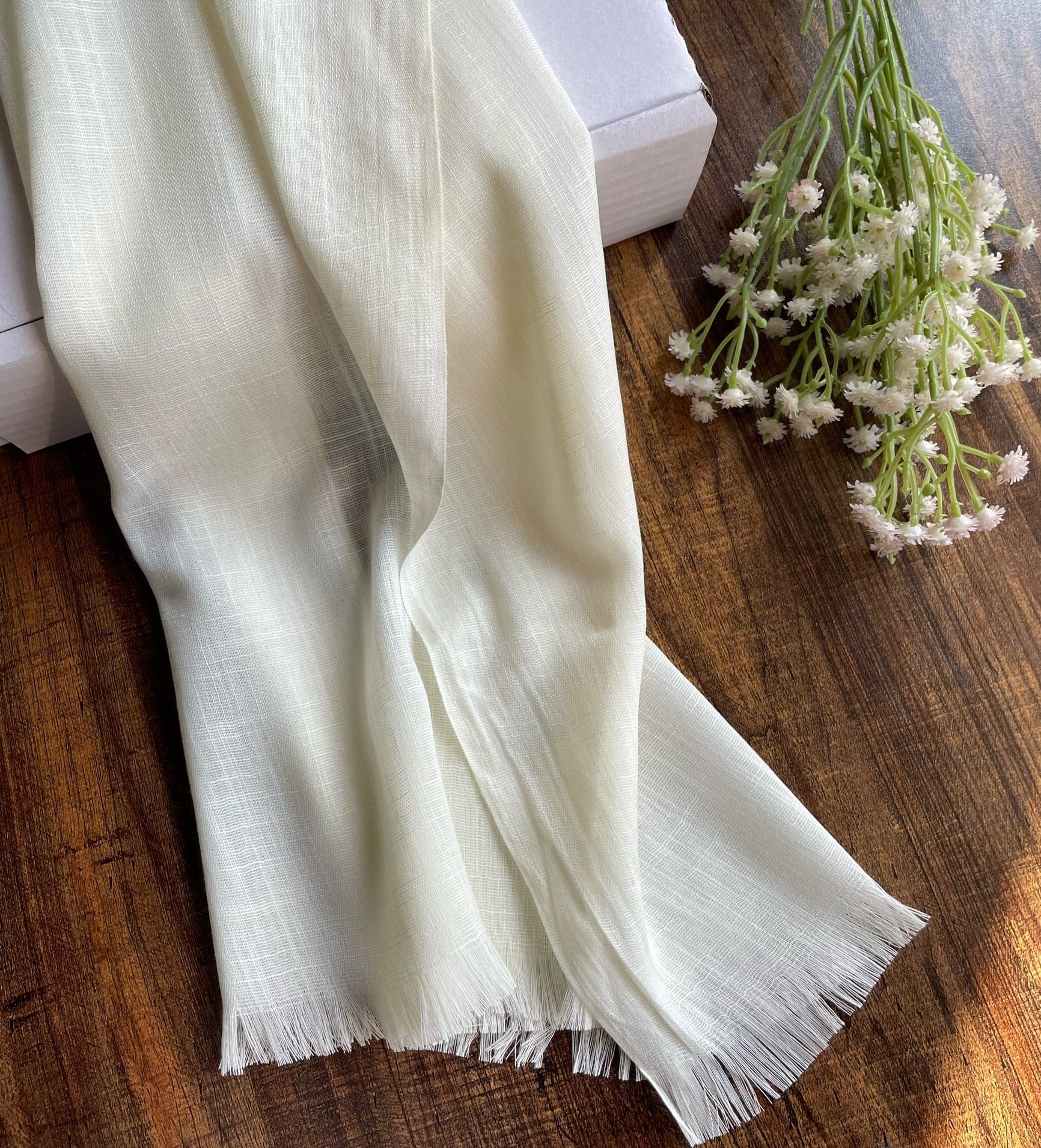 Turkish Lawn - Cream